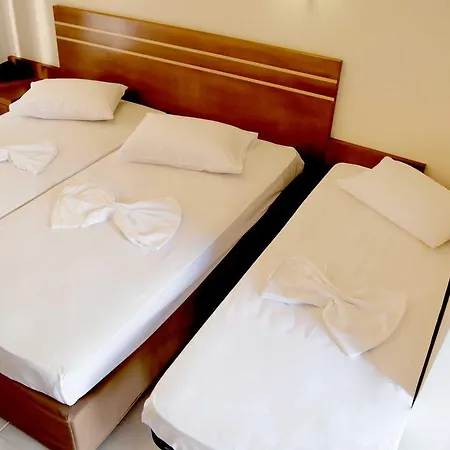Sias Hotel 2*